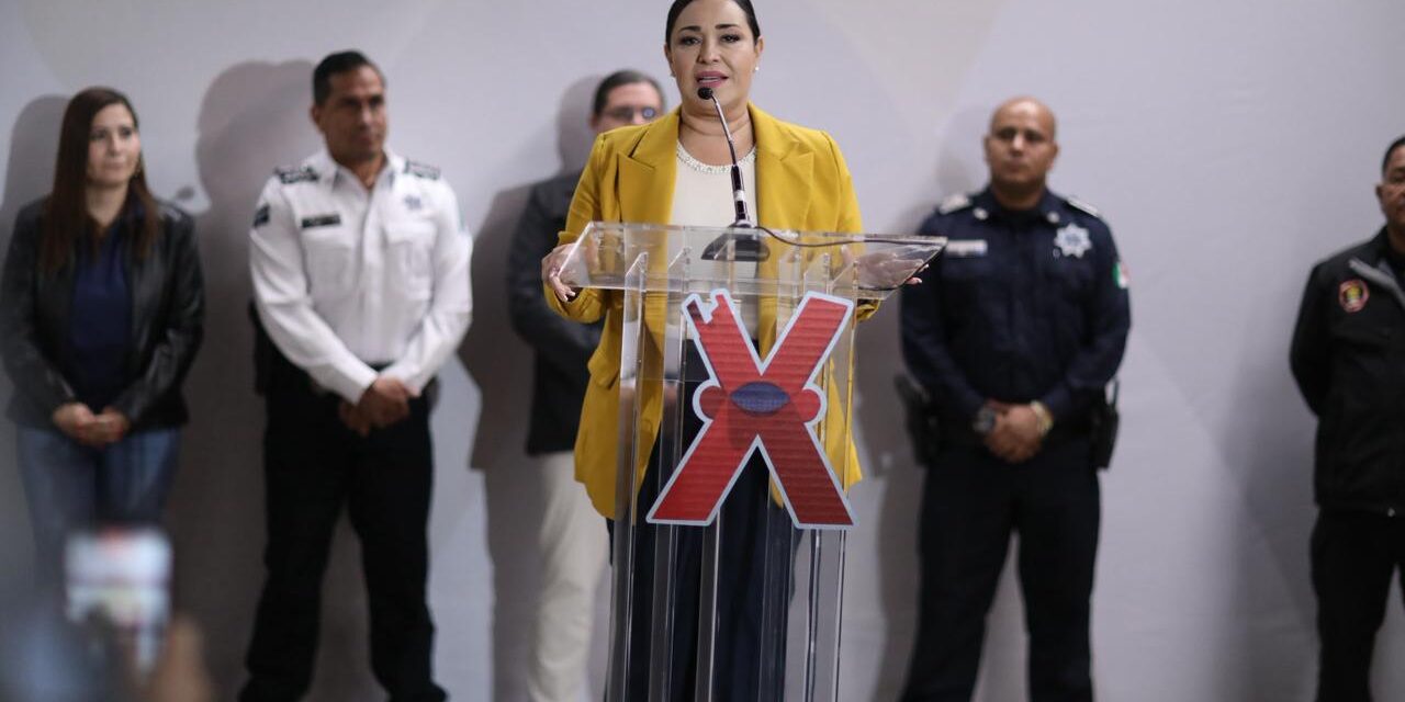 Presentan logística para la proyección del concierto de Juan Gabriel en la Plaza de la Mexicanidad