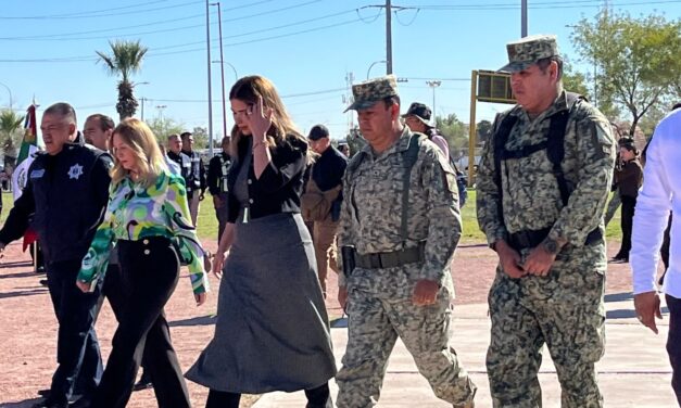 Entre historia, esperanza y juventud: Juárez izó su bandera para celebrar noviembre
