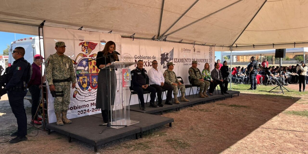 Entre historia, esperanza y juventud: Juárez izó su bandera para celebrar noviembre