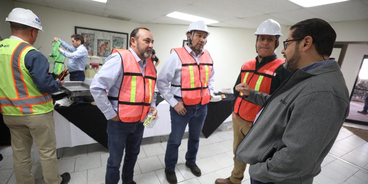 Se reúne alcalde con el Consejo Directivo de GCC Samalayuca