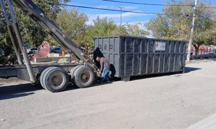 Pide Limpia no dejar basura fuera de los contenedores en los Puntos Limpios