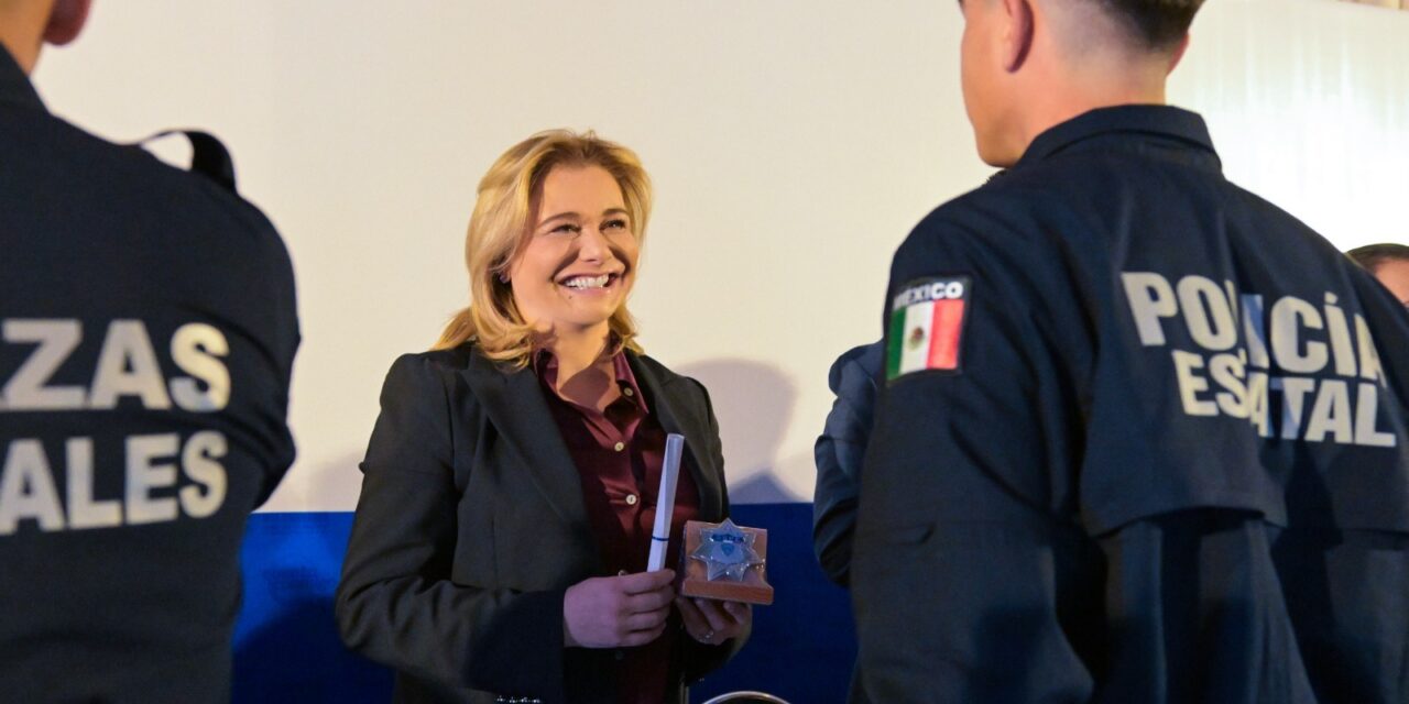 Maru Campos encabeza toma de protesta a 180 elementos de formación inicial de la SSPE
