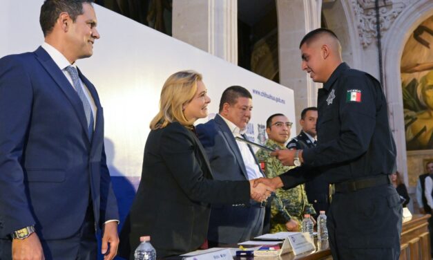 Maru Campos encabeza toma de protesta a 180 elementos de formación inicial de la SSPE