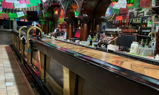 Club Kentucky celebra 105 años de historia, música y margaritas