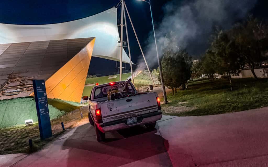 Concluye con éxito jornada de fumigación preventiva en el Parque Central
