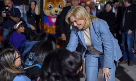 Maru Campos inicia la distribución de más de 15 mil chamarras de la campaña “Juntos contra el Frío”