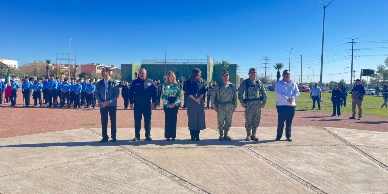 Entre historia, esperanza y juventud: Juárez izó su bandera para celebrar noviembre