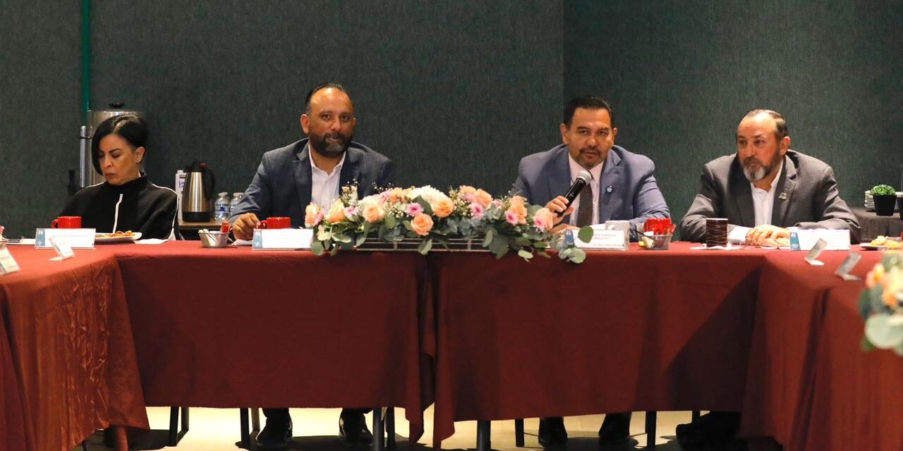 Pérez Cuéllar reconoce al IMIP: “Hacen mucho con muy poco” durante cena navideña del Consejo