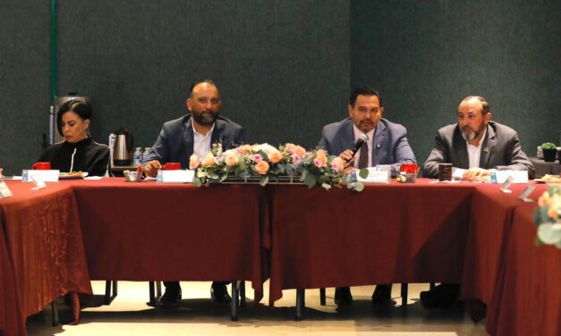 Pérez Cuéllar reconoce al IMIP: “Hacen mucho con muy poco” durante cena navideña del Consejo