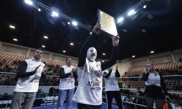 Presidente Pérez Cuéllar e Hijo del Santo reinaugran el Gimnasio Municipal Josué Neri Santos