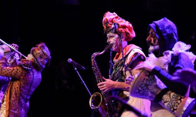 Zaikocirco deslumbra en el Auditorio Benito Juárez con gran participación del público