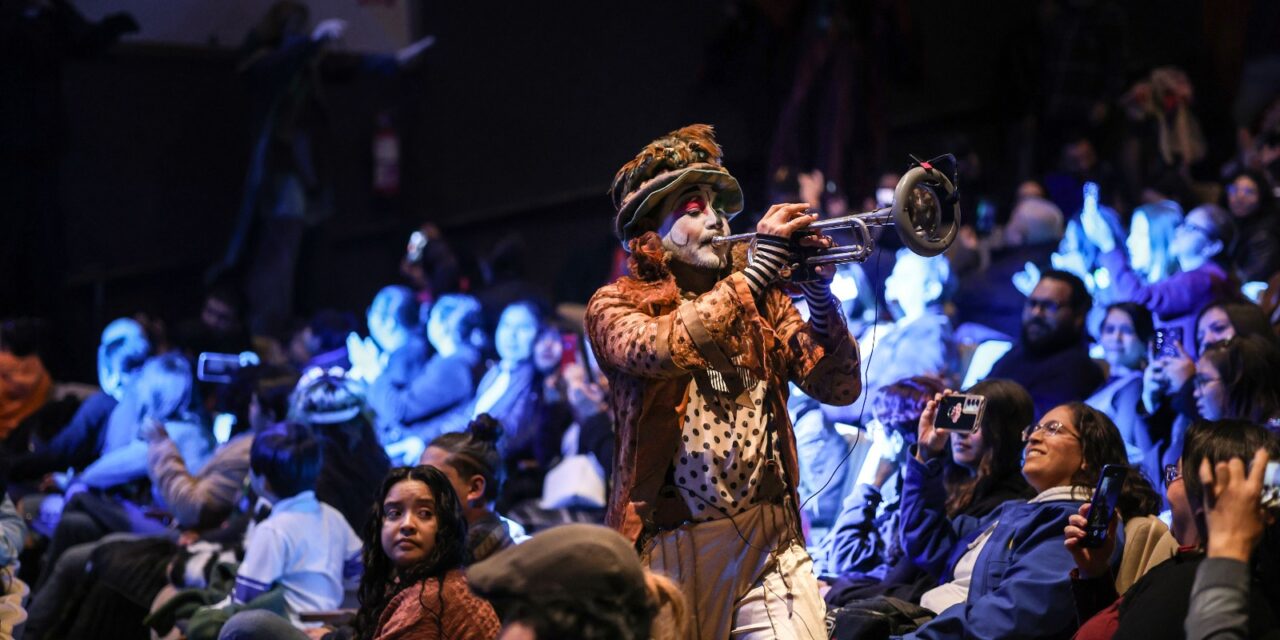 Zaikocirco deslumbra en el Auditorio Benito Juárez con gran participación del público