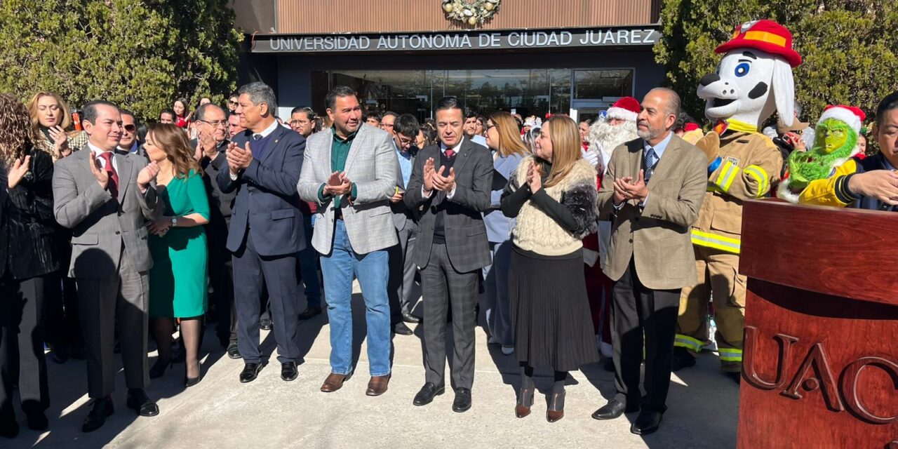 UACJ dona más de 19 mil juguetes a Santa Bombero