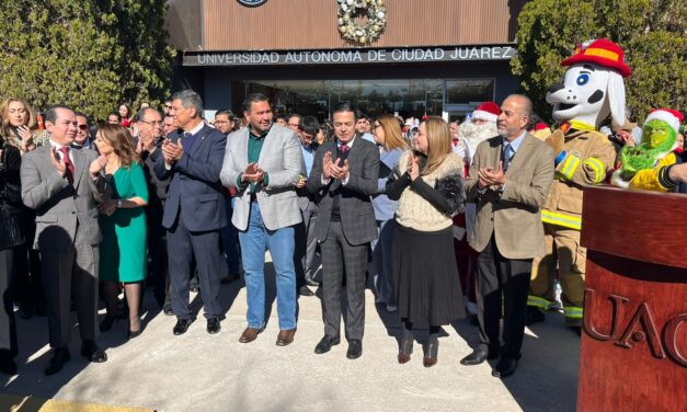 UACJ dona más de 19 mil juguetes a Santa Bombero