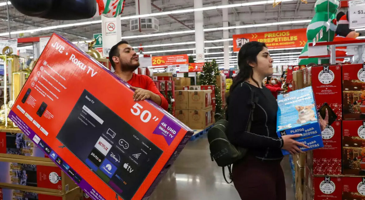 ¡Profeco los exhibe! Estas tiendas “inflaron” precios y fingieron descuentos en El Buen Fin 2025