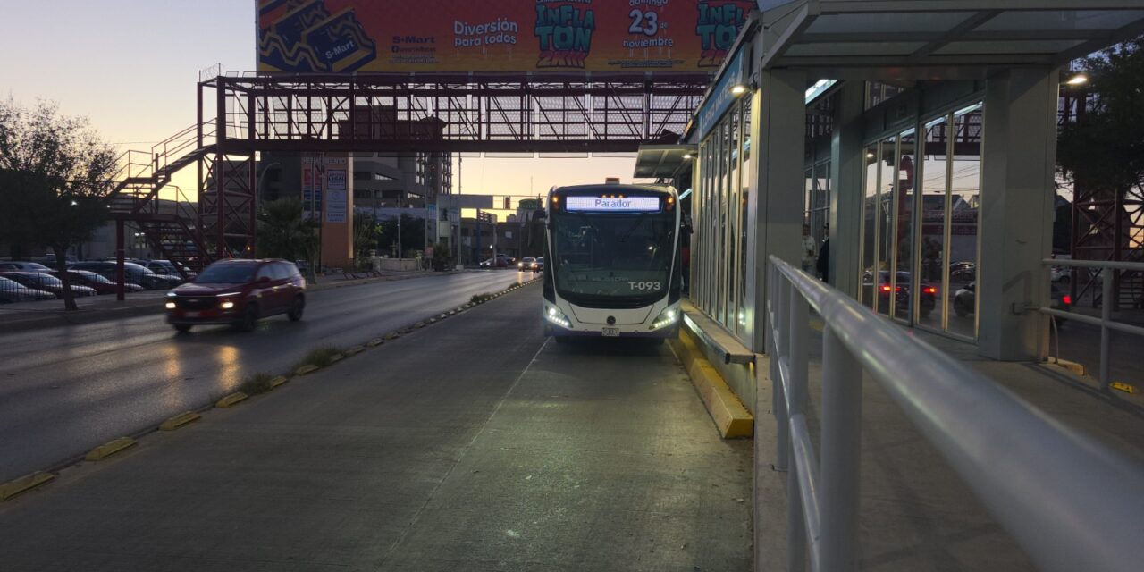 Anuncia JuárezBus desvíos en las líneas BRT-2 y BRT-3 por Caravana Navideña