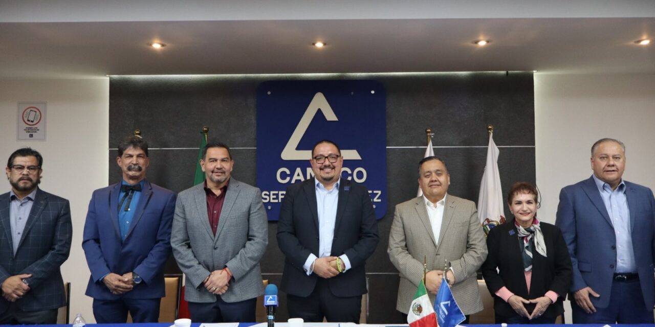 CANACO SERVyTUR Juárez devela galería de expresidentes y rinde homenaje a líderes que marcaron su historia