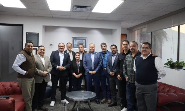 CANACO SERVyTUR Juárez devela galería de expresidentes y rinde homenaje a líderes que marcaron su historia