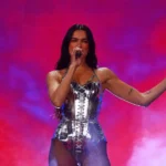 Dua Lipa sorprende en CDMX con emotivo homenaje al bolero mexicano durante su primer concierto