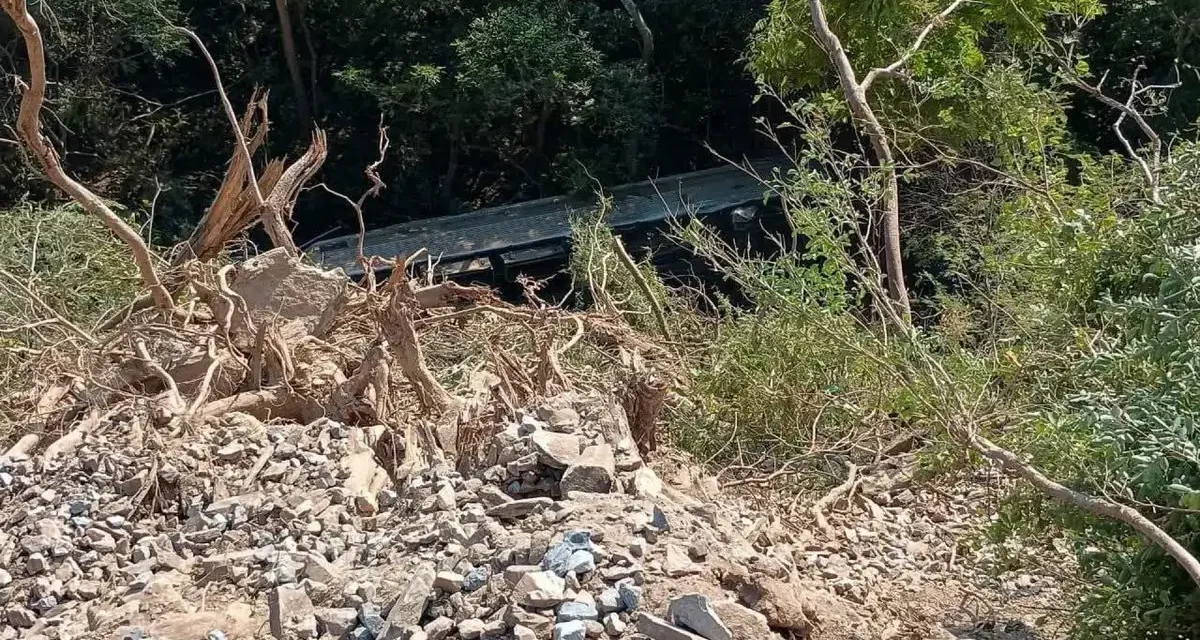 Suman 13 muertos y 98 heridos por descarrilamiento del tren Transístmico en Oaxaca