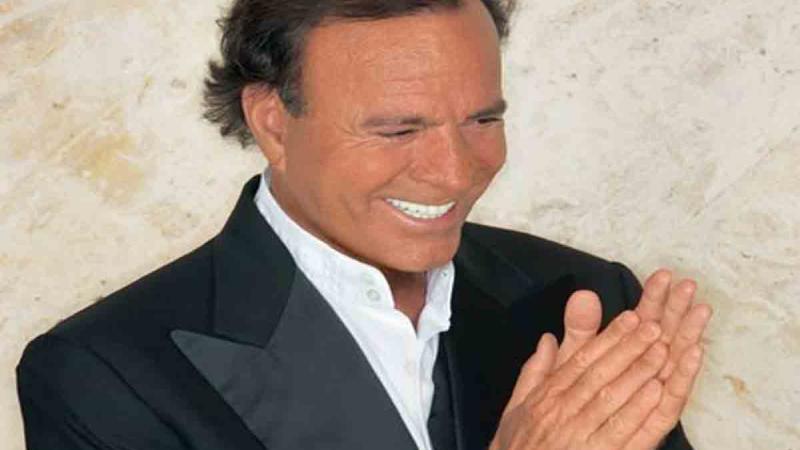 Julio Iglesias contrata a José Antonio Choclán para su defensa ante denuncias por agresión sexual