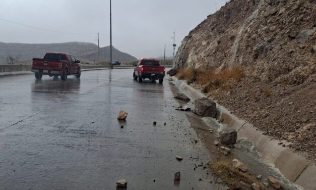 Lluvias provocan inundaciones y cierres viales en distintos puntos de Ciudad Juárez