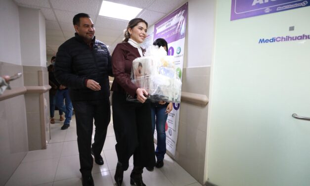 Recibe alcalde al primer ciudadano del 2026