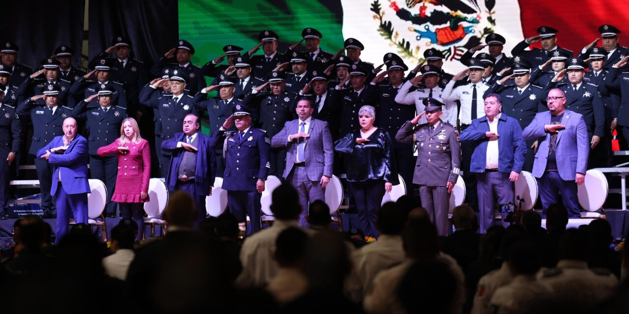 Reconoce Presidente Pérez Cuéllar a mujeres y hombres de la policía municipal