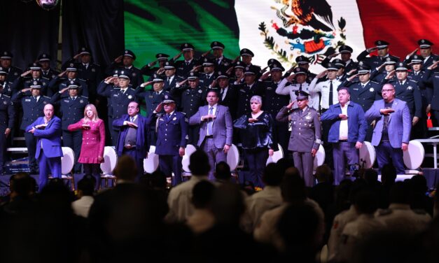 Reconoce Presidente Pérez Cuéllar a mujeres y hombres de la policía municipal