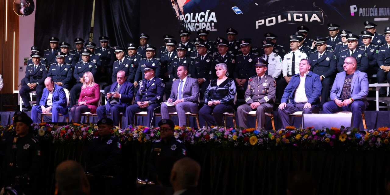 Reconoce Presidente Pérez Cuéllar a mujeres y hombres de la policía municipal