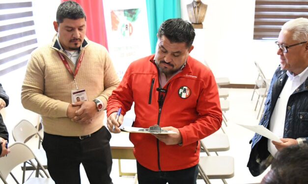 Gobierno Municipal entrega notificación de adeudos de Impuesto Predial a partidos políticos