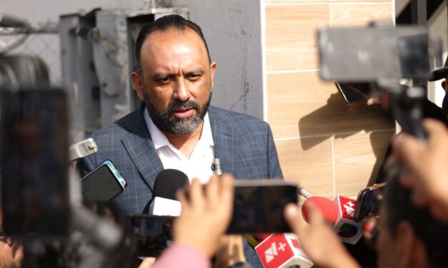 Gobierno Municipal entrega notificación de adeudos de Impuesto Predial a partidos políticos