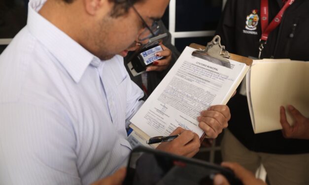 Gobierno Municipal entrega notificación de adeudos de Impuesto Predial a partidos políticos