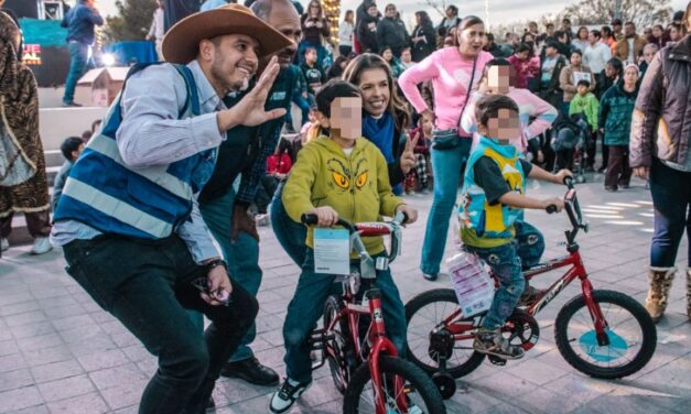 Asisten más de 12 mil juarenses al festejo de Día de Reyes en el Parque Central
