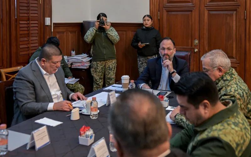 Maru Campos da seguimiento a estrategias de seguridad en sesión de la Mesa Estatal de Construcción de Paz