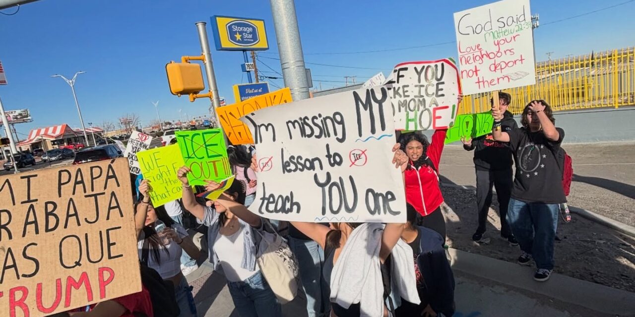 “El Chuco” protesta contra ICE
