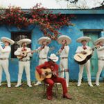 Bruno Mars “se voló la barda” con Risk It All: una joya mexicoamericana llena de poesía visual