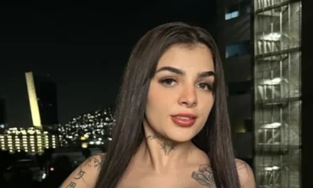 Karely Ruiz anuncia giro en su carrera y se aleja de su etapa como creadora de contenido exclusivo