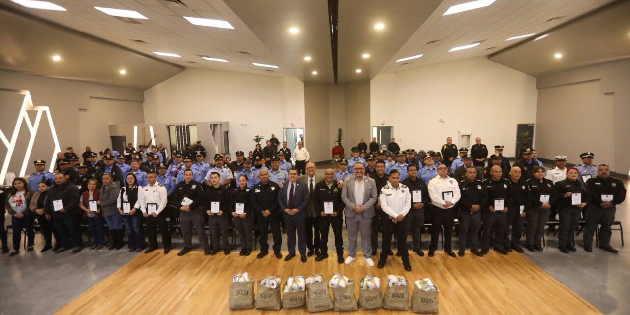 Empresarios reconocen a héroes anónimos y rinden homenaje a Bomberos y Rescate