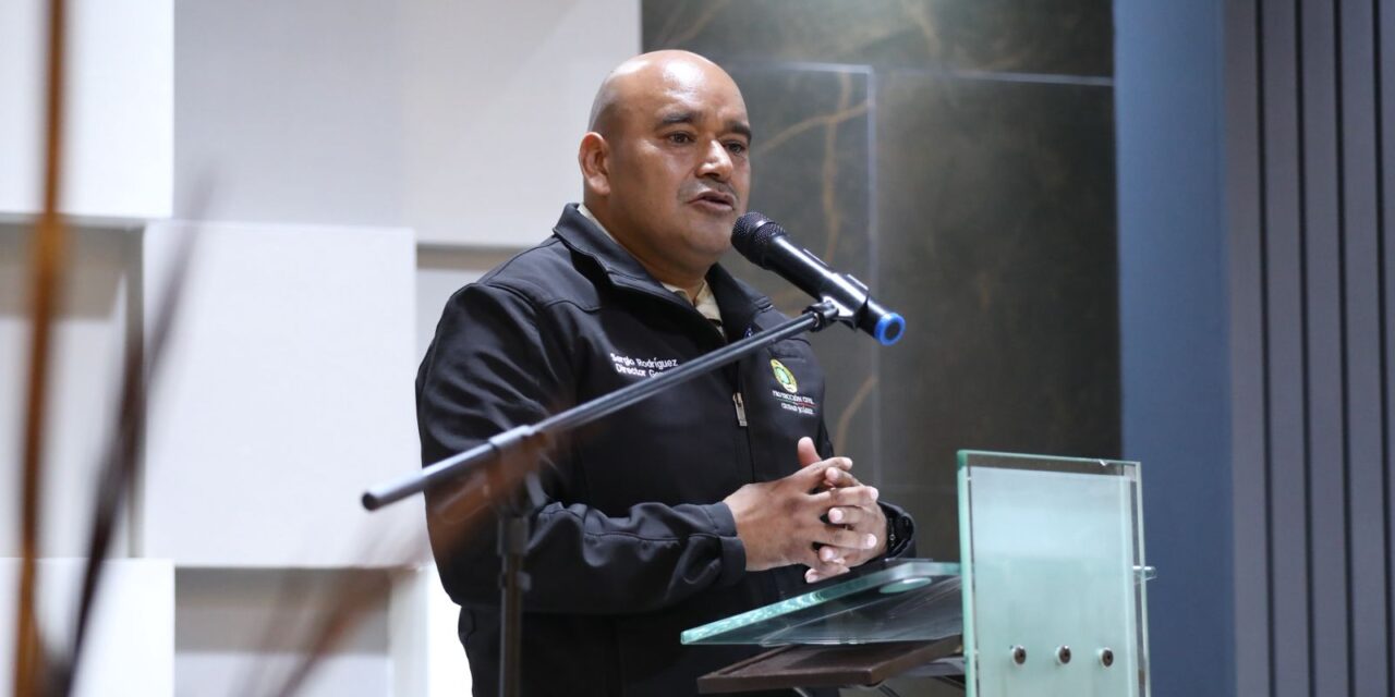 Empresarios reconocen a héroes anónimos y rinden homenaje a Bomberos y Rescate