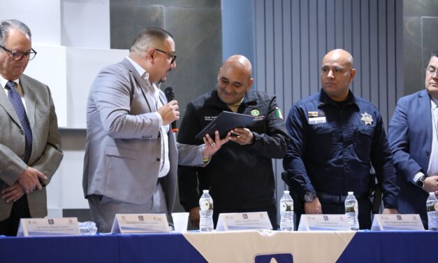 Empresarios reconocen a héroes anónimos y rinden homenaje a Bomberos y Rescate