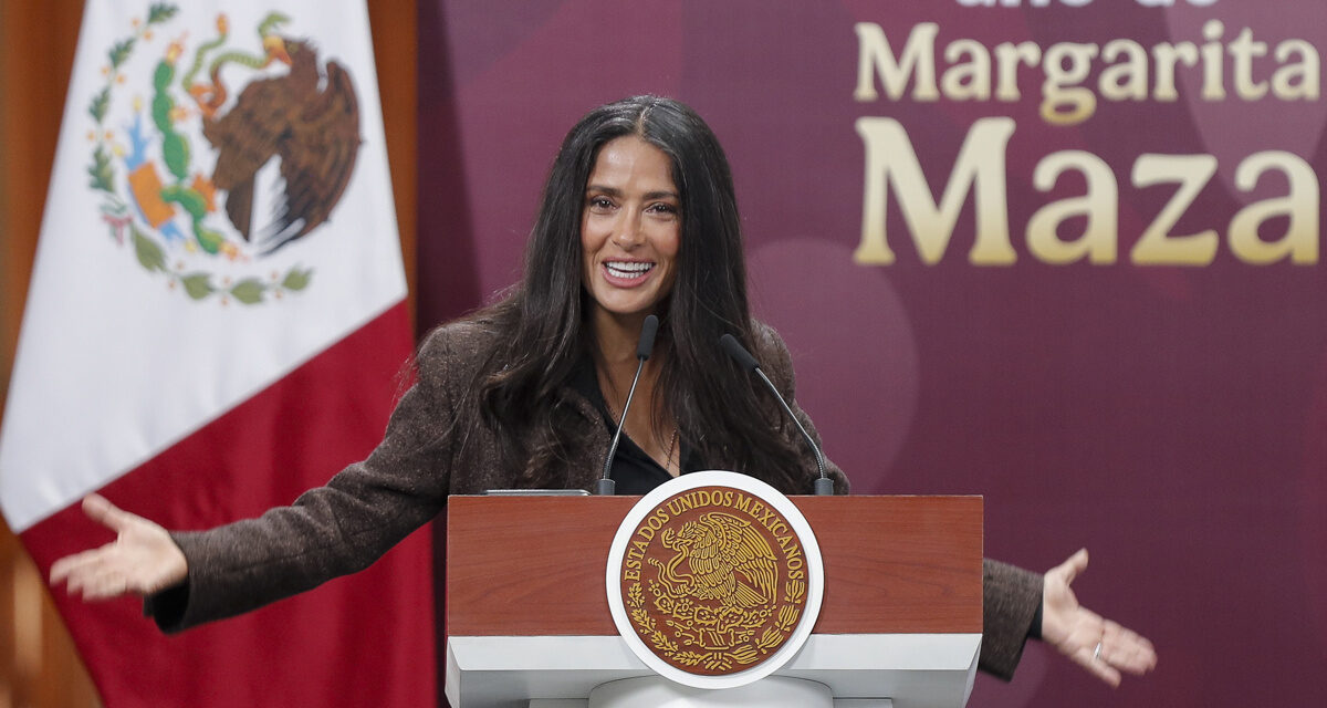 Salma Hayek visita a la presidenta Claudia Sheinbaum para respaldar la nueva Ley Federal de Cine