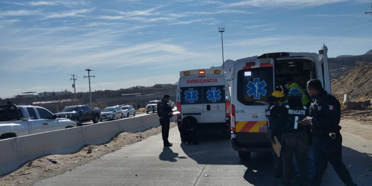 Atienden accidente vehicular sobre Camino Real; cinco personas resultan lesionadas