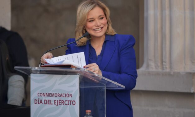 Maru Campos conmemora al Ejército Mexicano en su 113 aniversario