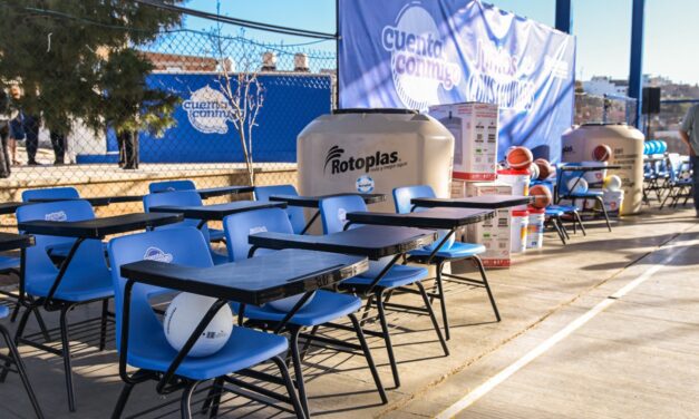 Maru Campos entrega en Parral equipamiento para 110 escuelas de la región sur