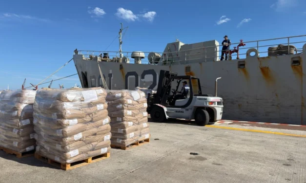 Arriba a Cuba el primer barco de ayuda humanitaria enviado por México