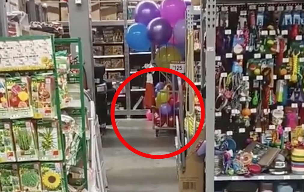 ¿Actividad paranormal en Bodega Aurrera? Video de carrito moviéndose solo se vuelve viral