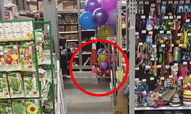 ¿Actividad paranormal en Bodega Aurrera? Video de carrito moviéndose solo se vuelve viral