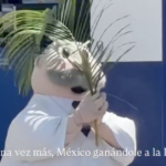 ¡Hasta el Dr. Simi recibió la bendición! Se viraliza en pleno Domingo de Ramos