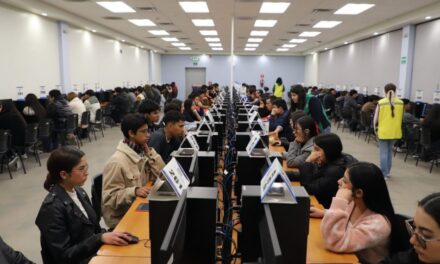 Entrega UACJ 16 mil fichas de admisión